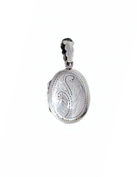 Floral Textured Oval Locket Pendant (Silver)