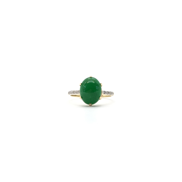Green Jade Oval Cabochon Ring (14K) front - Popular Jewelry - New York