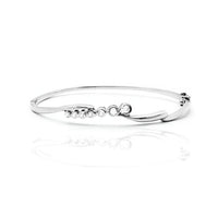 Seven Round Diamond Bangle Bracelet (14K).