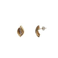 Leaf Design Diamond Stud Earrings (14K)