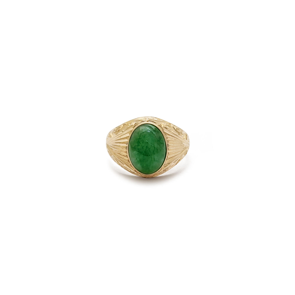 Oval Cabochon Green Jade Patterned Ring (14K)