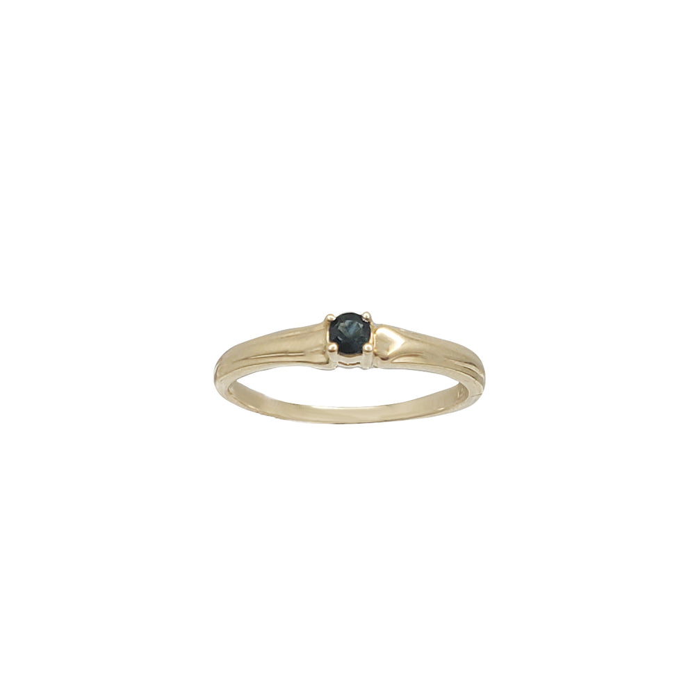Round Blue Sapphire Solitaire Ring (14K)