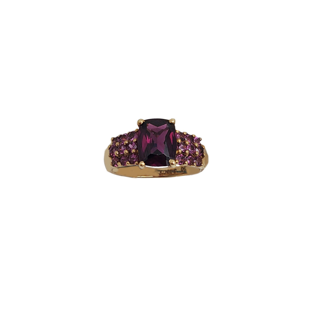 Rectangle Rhodolite Garnet Ring（18K)