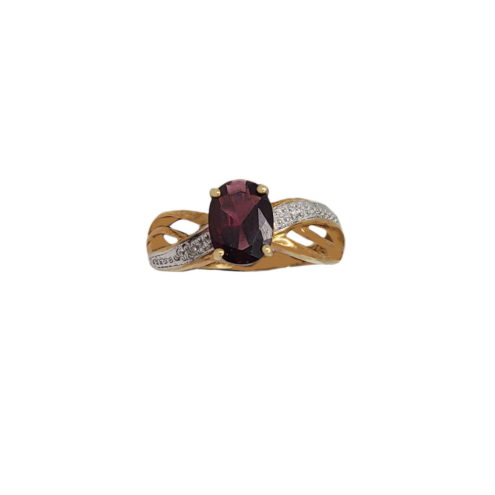 Oval Rhodolite Garnet Ring (18K)