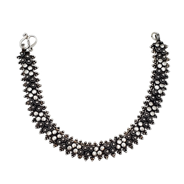 Qora erkak va oq bokira qizlar