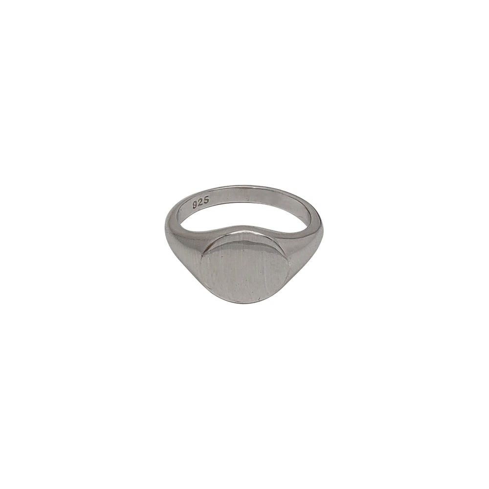 Engravable Oval-Shaped Signet Ring (Silver)
