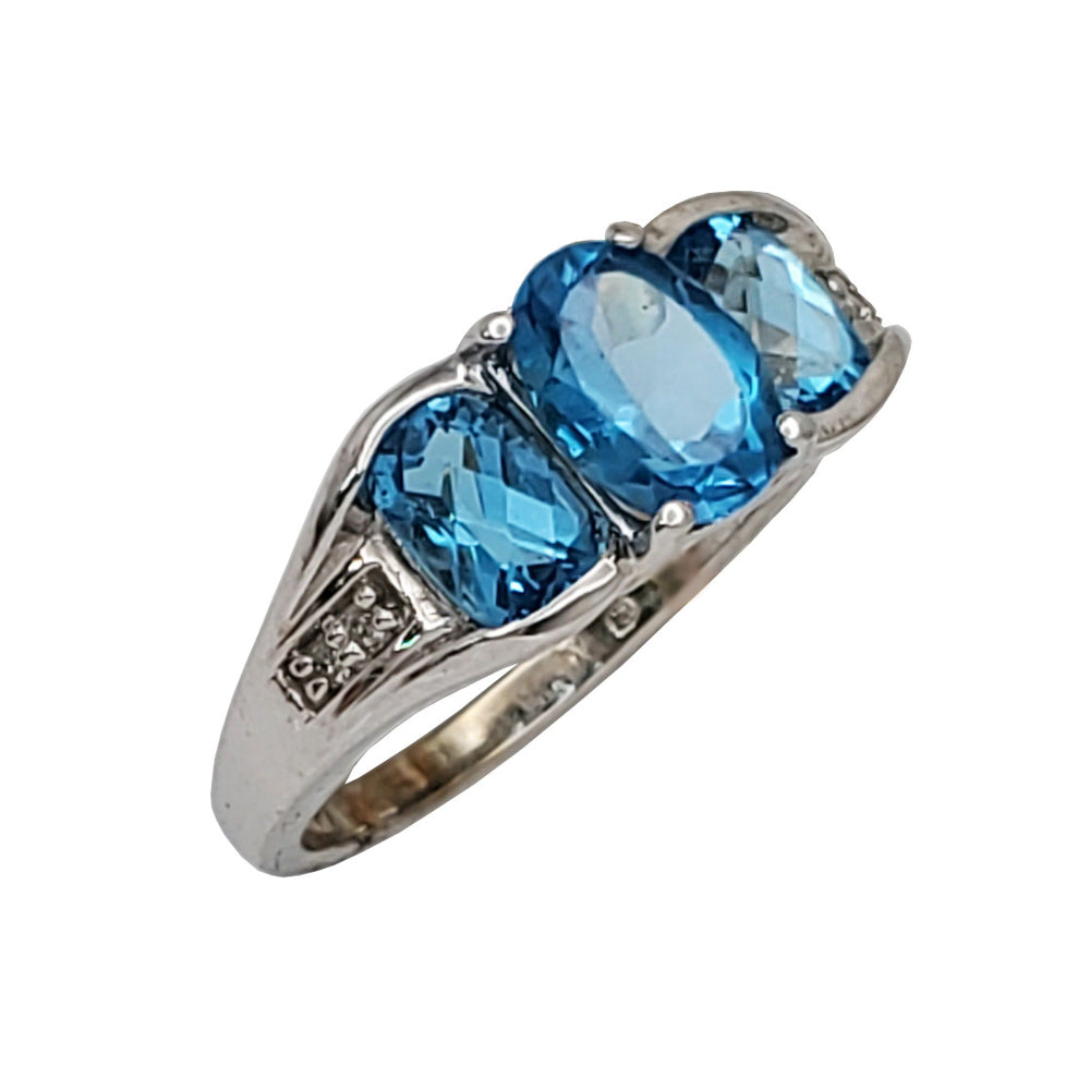 Aquamarine Solitaire Ring (10K)