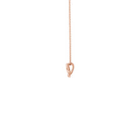 گردنبند ترینیتی با الهام از سلتیک (14K) در کنار گل رز - Popular Jewelry - نیویورک