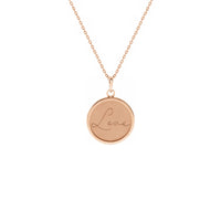 Script Font Love Medallón grabado collar rosa (14K) frente - Popular Jewelry - Nueva York