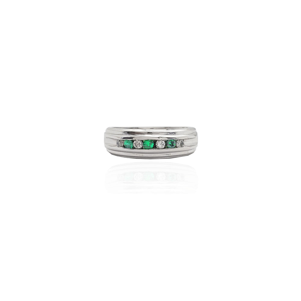 Channel-Set Diamond & Emerald Fluted Band