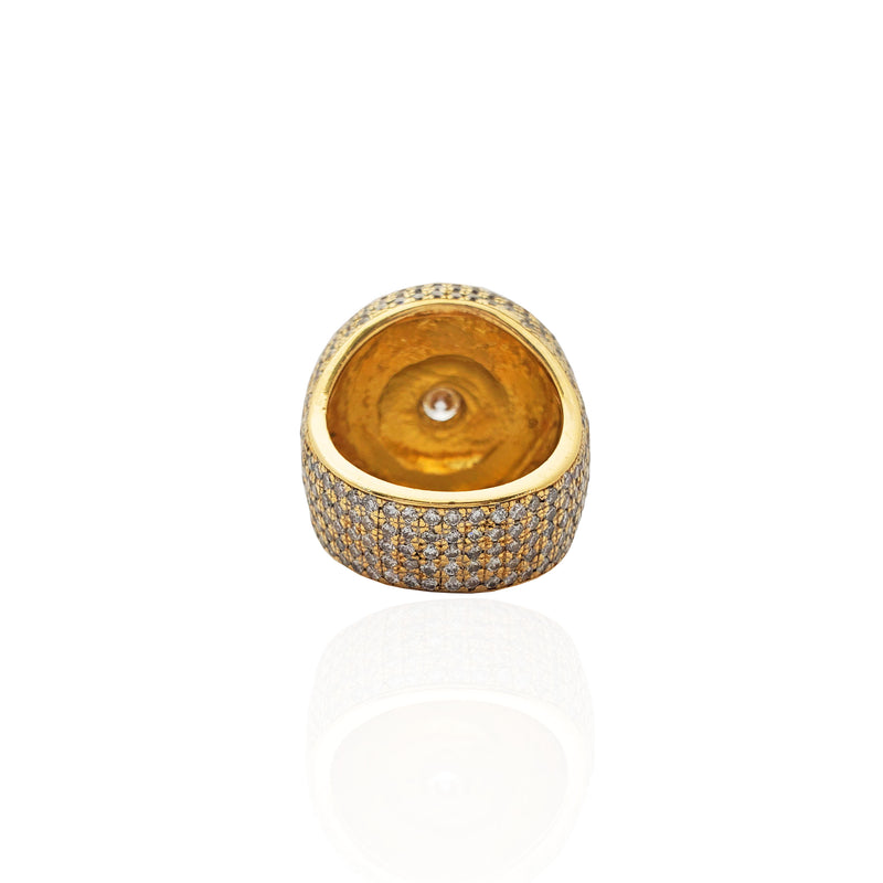 Diamond Iced-Out Round Shield Statement Ring (18K)
