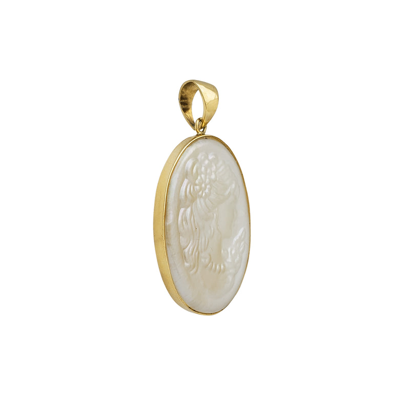 Mother of Pearl Cameo Oval Round Pendant (14K)