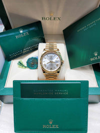 Rolex Day Date 40mm President Bracelet Bezel skanalat Silver Dial Roman