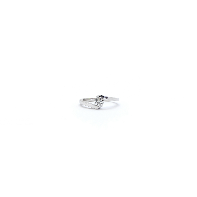 Diamond Tension Solitaire Ring (14K) front 1 - Popular Jewelry - New York