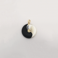 Rahayu Yin Yang Hideung Onyx sareng Ibu Pendant Mutiara (14K) - Popular Jewelry