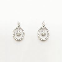 Pendientes colgantes ovalados de racimo de diamantes (14K) frente - Popular Jewelry - Nueva York