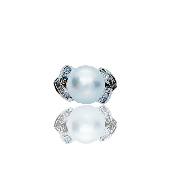 Pearl & Diamond Twist Ring (18K)