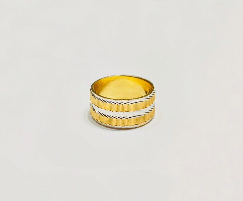 Two-tone Diamond cut Ring (14K).