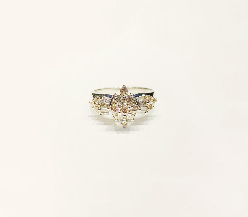Diamond Flowers Ring (10K).