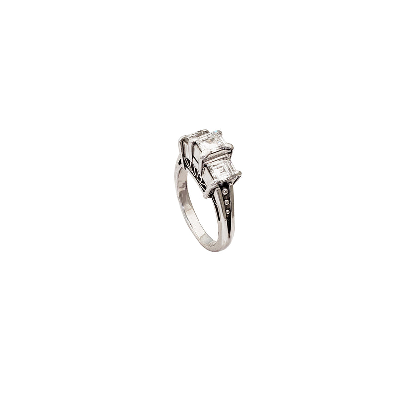 Diamond 3 Sets Engagement Ring (Platinum)