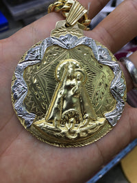 Caridad Medallion Pendant (14K)