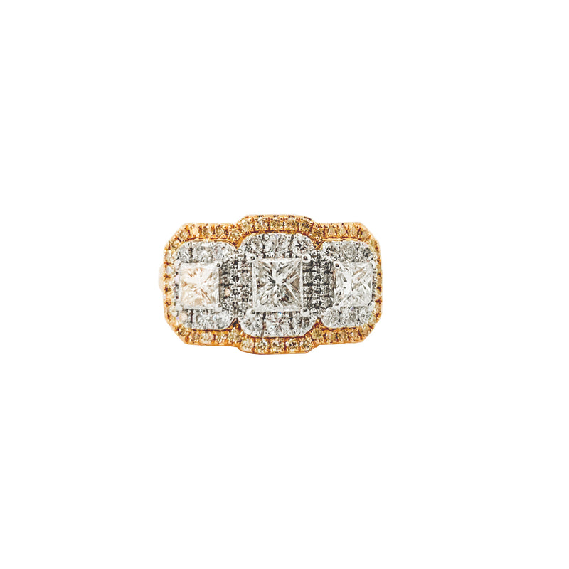 Princess Cut Diamond Ring (14K).