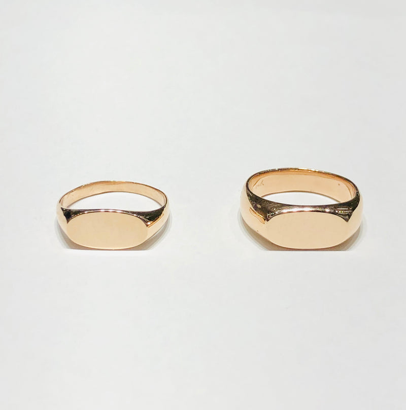 Oval Pinky Signet Ring (14K)