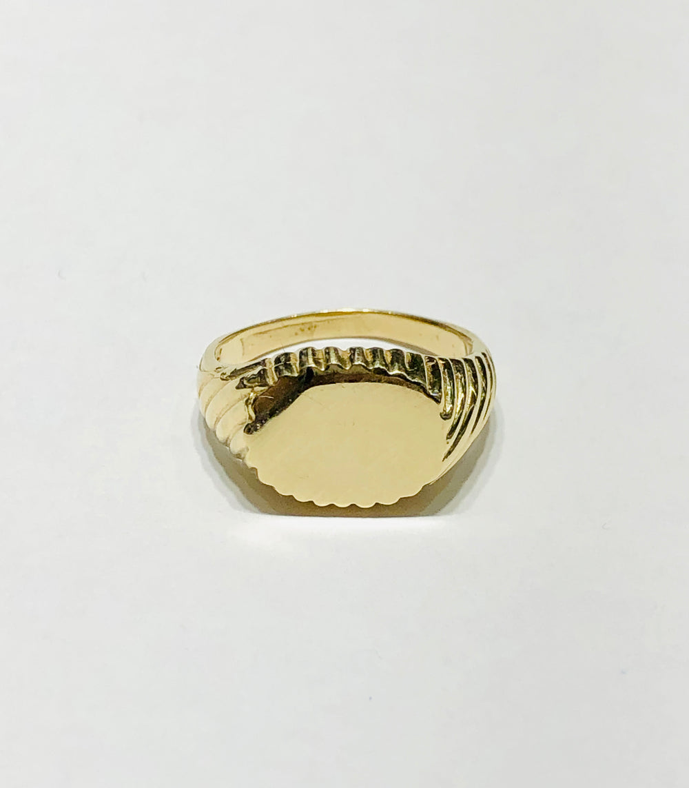 Ridged Pinky Signet Ring (14K)