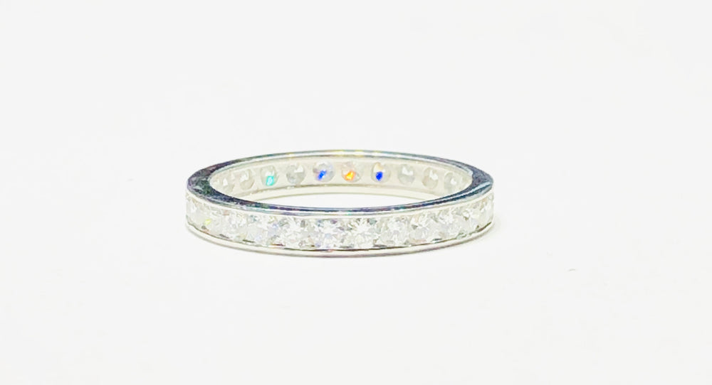 Eternity Band Channel Setting VS Diamond Ring (14K)