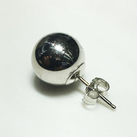 Ang Ball Stud Earring Silver (High-Polished Tapos)