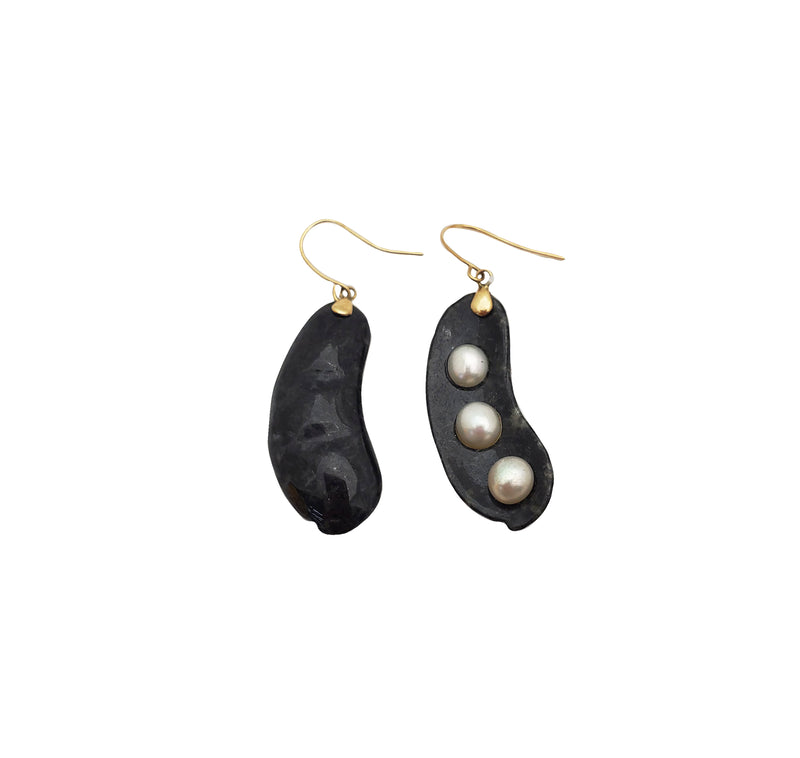 Onyx & Pearl Peapod Earring (14K)