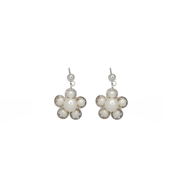 Pearl Flower Dangling Earrings (Silver)