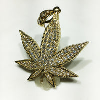 Jäätynyt marihuanan lehtiriipus 10K - Popular Jewelry