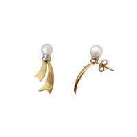 Ribbon Ball Pearl Stud Earrings (14K)