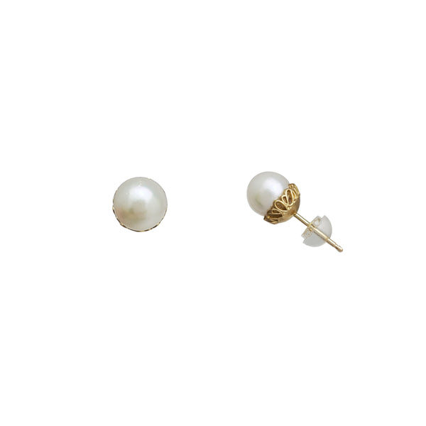 Lotus Base Pearl Stud Earrings (14K)