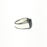 Srebrny kwadratowy czarny onyksowy pierścionek