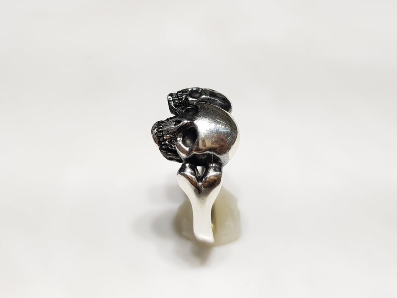 Antique-Finish Twin Skull Ring (Silver)